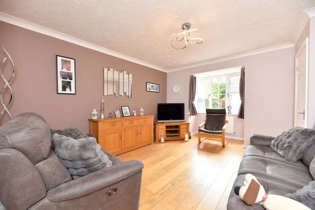 42 Fennel Drive, Biggleswade photo 2