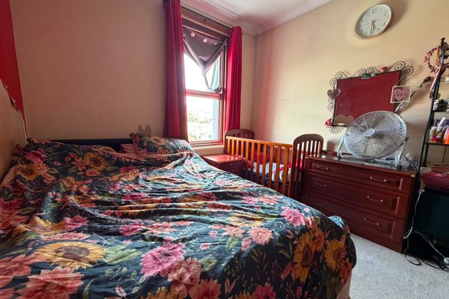 17 Broadwater Road, London photo 4