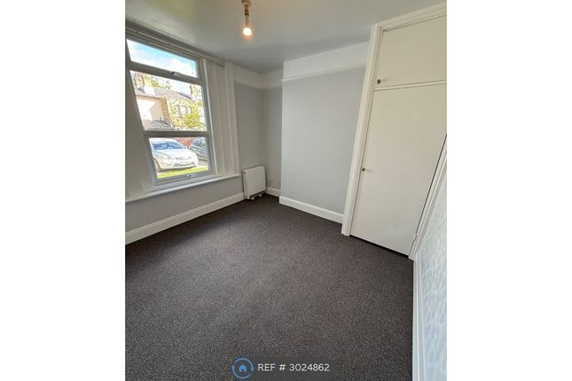 Flat, Lawn Road Portswood, Southampton photo 4
