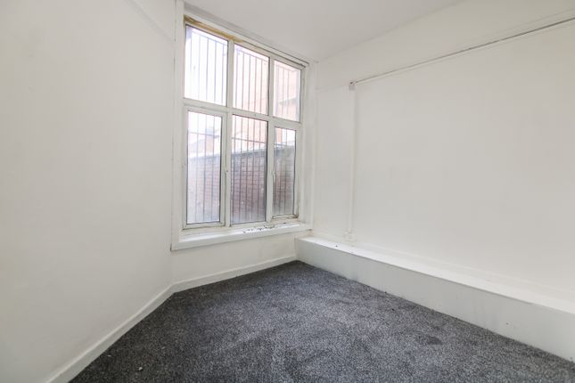 22, Bromwich Street, Bolton photo 4