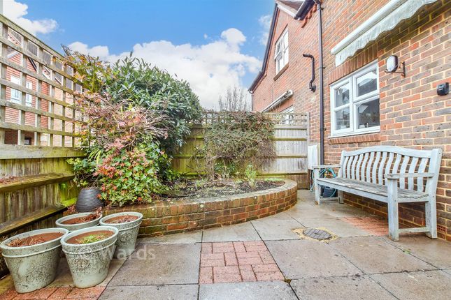 18, Rectory Fields, Cranbrook photo 2
