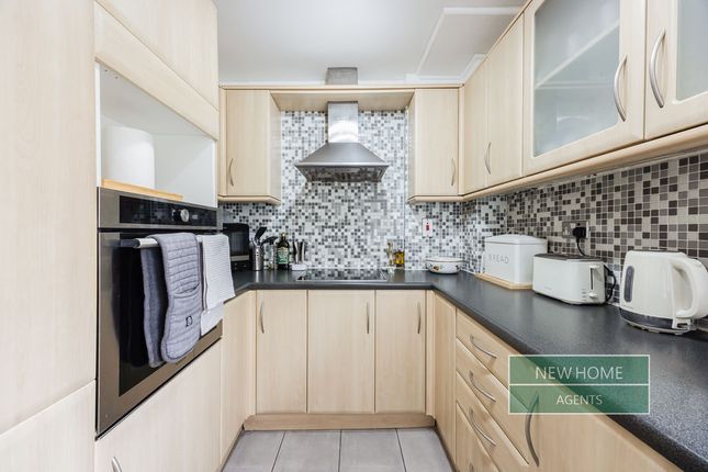 4, Belworth Court, Cheltenham photo 3