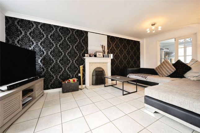 77, Nicolson Drive, Bedfordshire photo 4