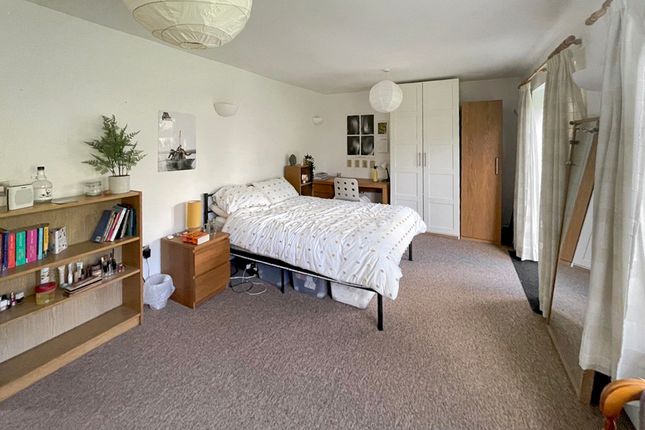 TR10 8FH, 4, Polsethow, Penryn photo 3