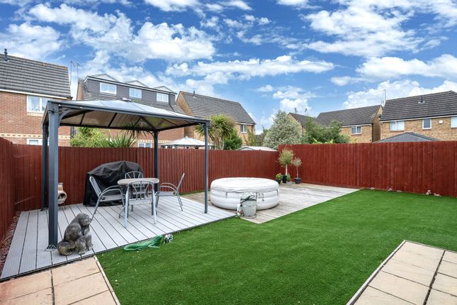 47 Viscount Evan Drive, Newport photo 4