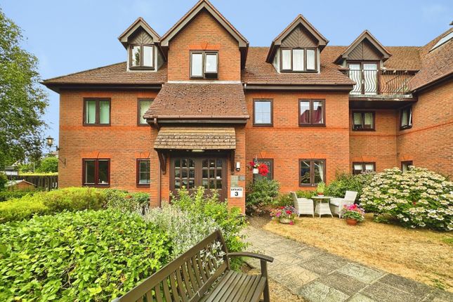 1-bed flat on Flat 1,,, Firwood Court, Camberley, £60,000