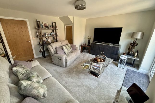 41, Southern Way, Yeovil photo 2