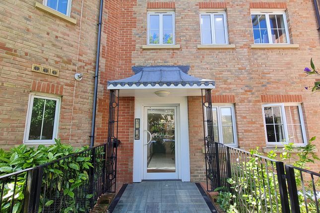 Apt 11, Sandown photo 2