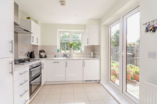 20, Scarborough Drive, Rickmansworth photo 3