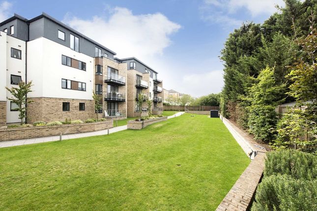 Flat for sale in Hope Close, London