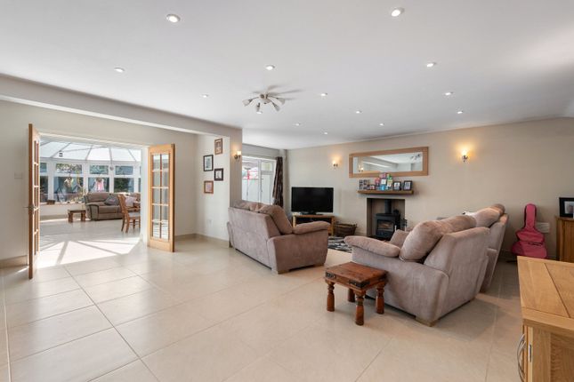 37, Riverside Road, Ferndown photo 2
