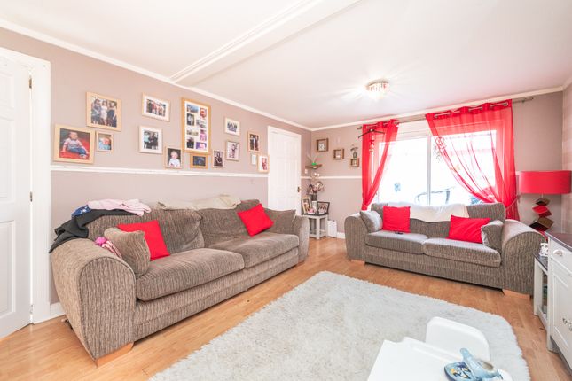 30, Findchapel Place, Dundee photo 3