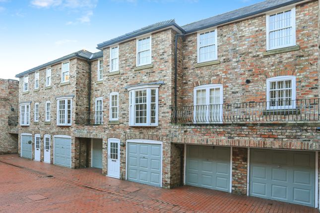 Mews house for sale in Buckingham Court, York, North Yorkshire