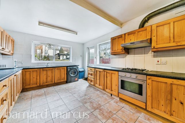 Terraced house for sale in Limes Road, Croydon