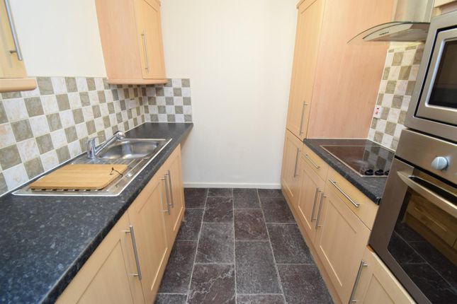Thumbnail Flat to rent in The Pinncle, Ings Road, Wakefield