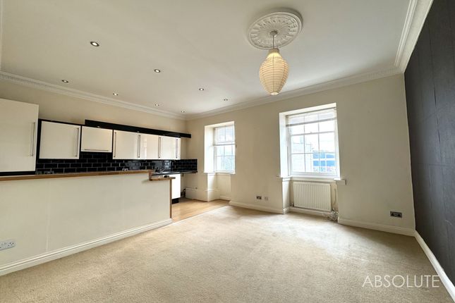 3b Regia House, Teignmouth photo 3