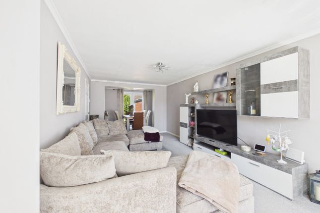 6, Windle Avenue, Hull photo 3