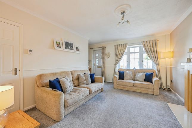 111, Byrds Lane, Uttoxeter photo 3