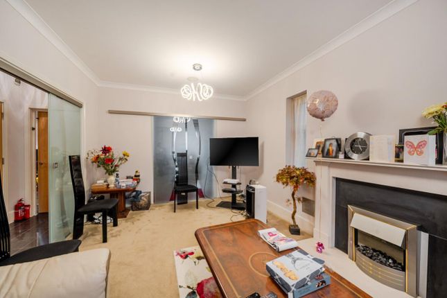10, Fauna Close, Stanmore photo 3