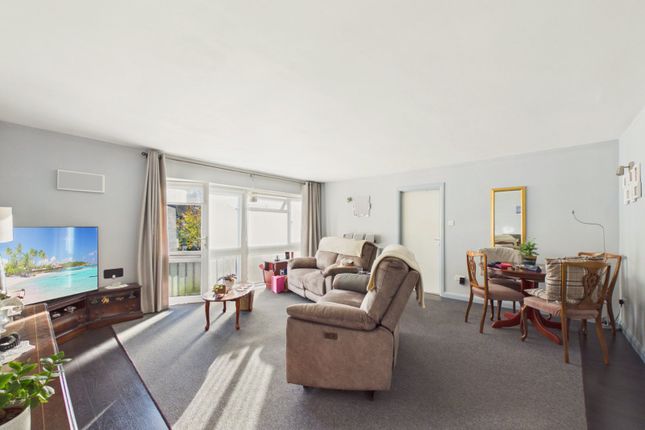 Flat 3 Ashdown Lodge,, Bathurst Road, Kent photo 2