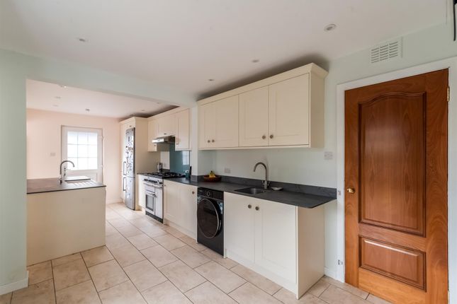 15, Kirktoun Gardens, Tillicoultry photo 4