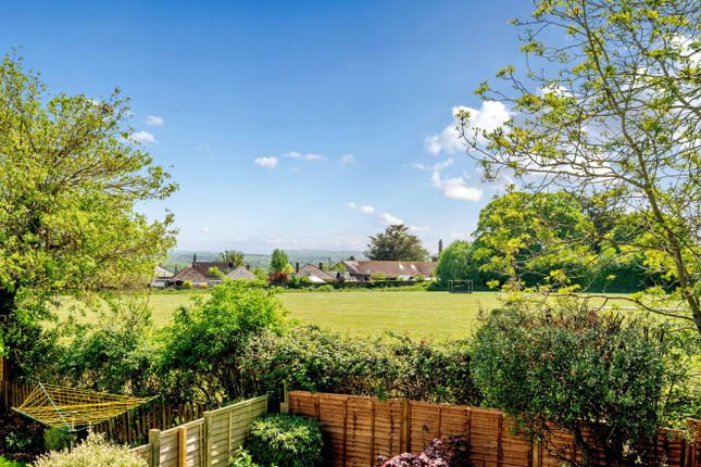 10, Saunters Close, Somerset photo 2