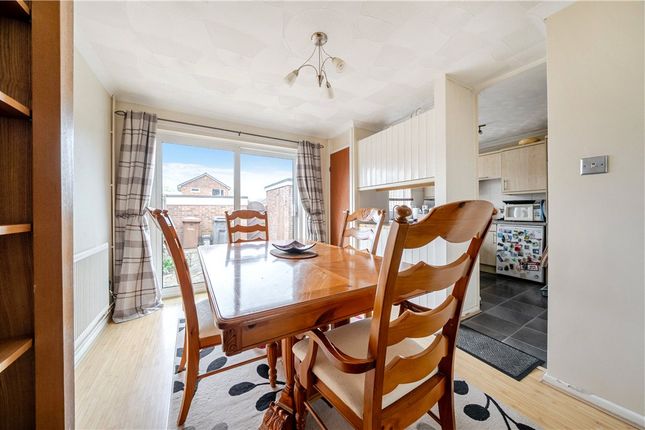 39, Danebury Way, Southampton photo 4