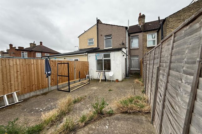51, Highbury Gardens, Ilford photo 2