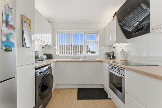 1, Isebrook Court, Burton Latimer photo 2