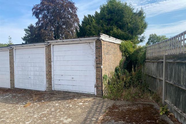 Garage 6, The Paddocks, Great Bookham photo 3