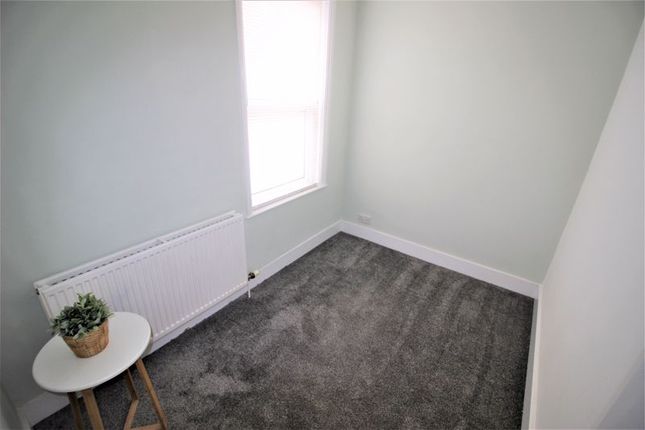 214a, County Road, Swindon photo 5