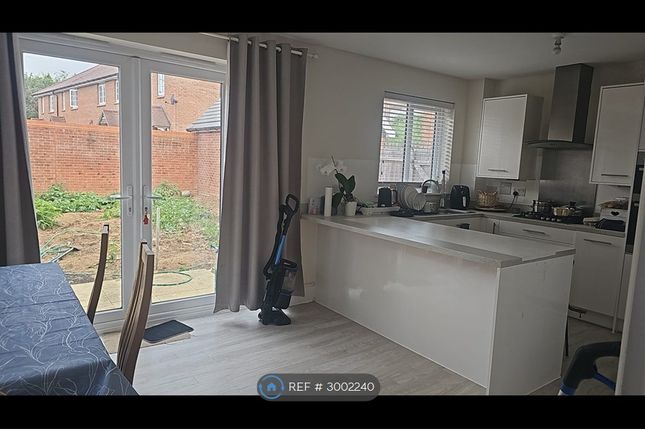Cambria Crescent, Sittingbourne photo 5