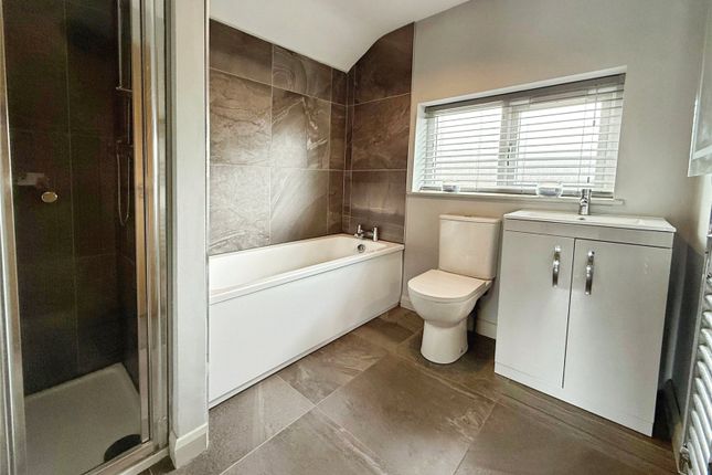 42, Beverley Grove, Lincoln photo 4