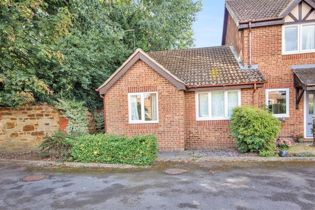 2-bed semi-detached on 45, Buckwell Close, Wellingborough, £200,000
