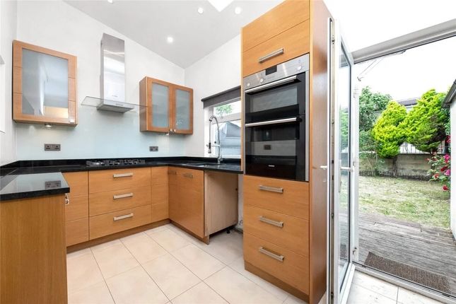 Detached house to rent in Kynaston Avenue, Thornton Heath