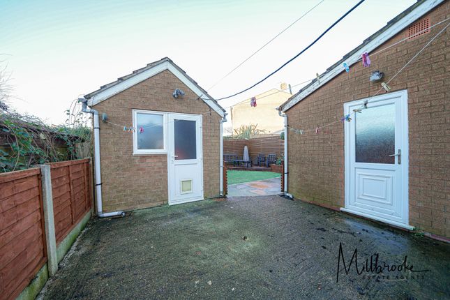 Semi-detached house to rent in Glendale Road, Mosley Common, Manchester