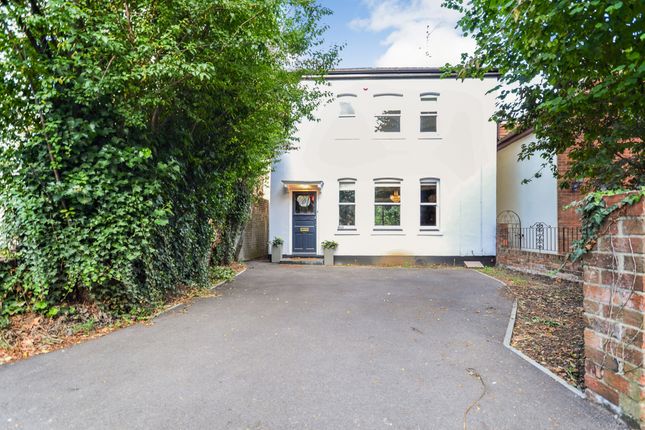 Thumbnail Detached house for sale in Maitland Road, Reading