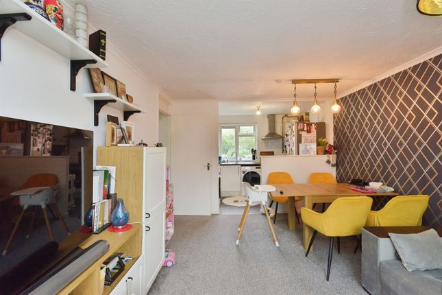 15e, Falcon Avenue, MILTON KEYNES photo 3