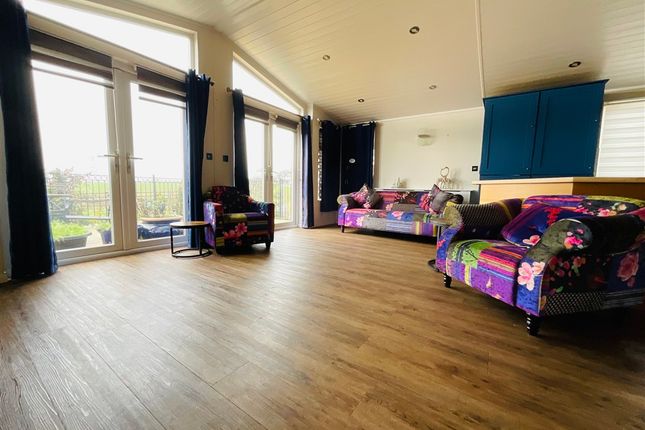 Palm Court Battlesbridge, Wickford photo 5