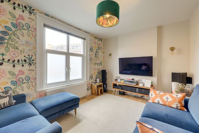 40 Knowles Hill Crescent, Hither Green photo 4