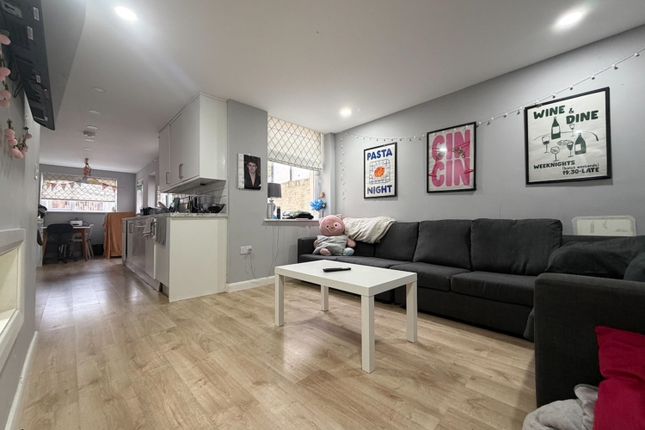 7-bed terraced on 70, Gelligaer Street, Cardiff, £3,745/mo