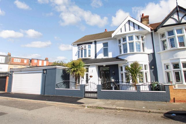Dunedin Road Ilford Ig1 4 Bedroom End Terrace House For Sale