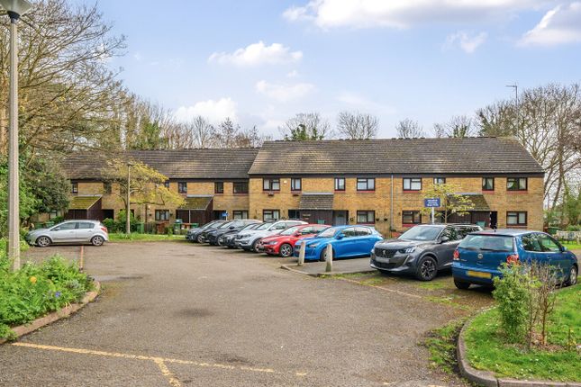 Maisonette for sale in Culvers Retreat, Carshalton