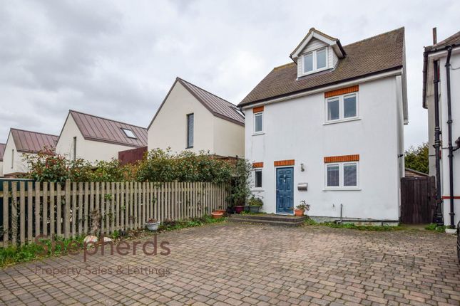 Thumbnail Detached house for sale in Great Cambridge Road, Cheshunt, Waltham Cross