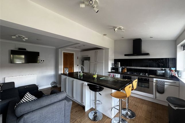 The Crescent, Dursley photo 3