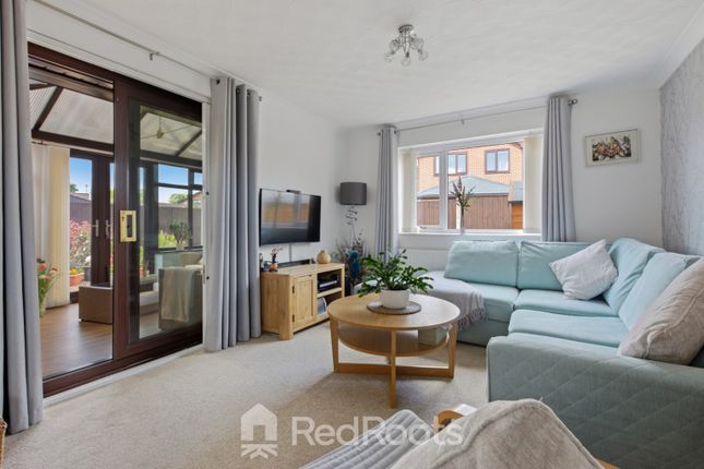 33 Valiant Gardens, Sprotbrough, South Yorkshire photo 2