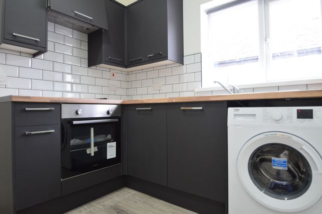 Thumbnail Flat to rent in Monthermer Road, Cathays
