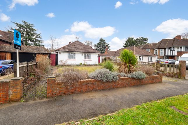 Bungalow for sale in Woodbury Drive, Sutton