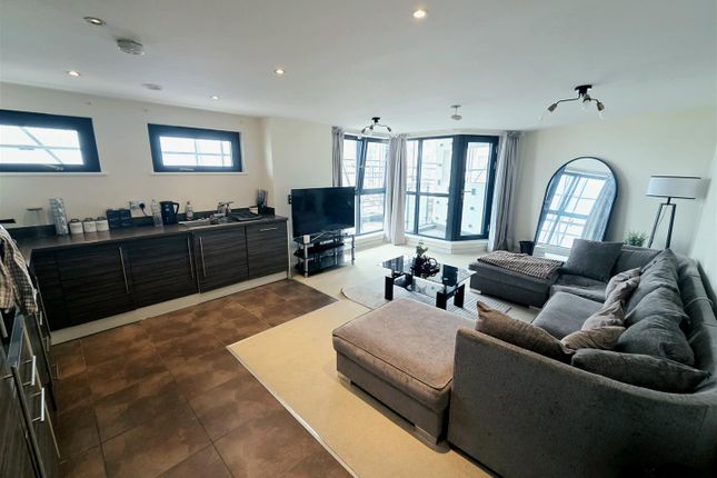 7, Aurora, Trawler Road, Swansea photo 2