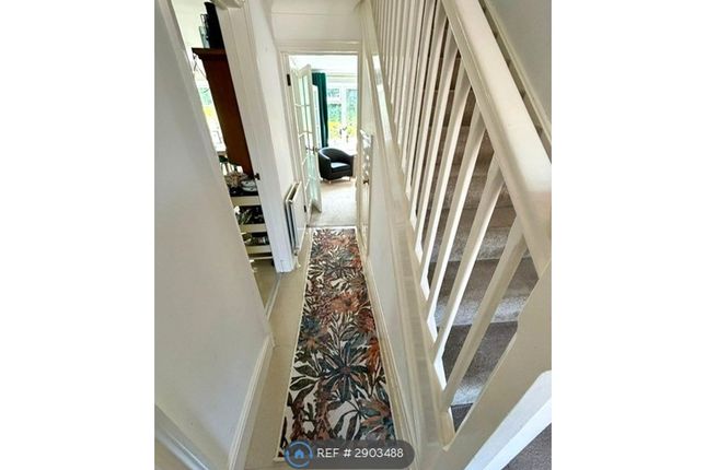Cutbush Close, Lower Earley, Reading photo 5